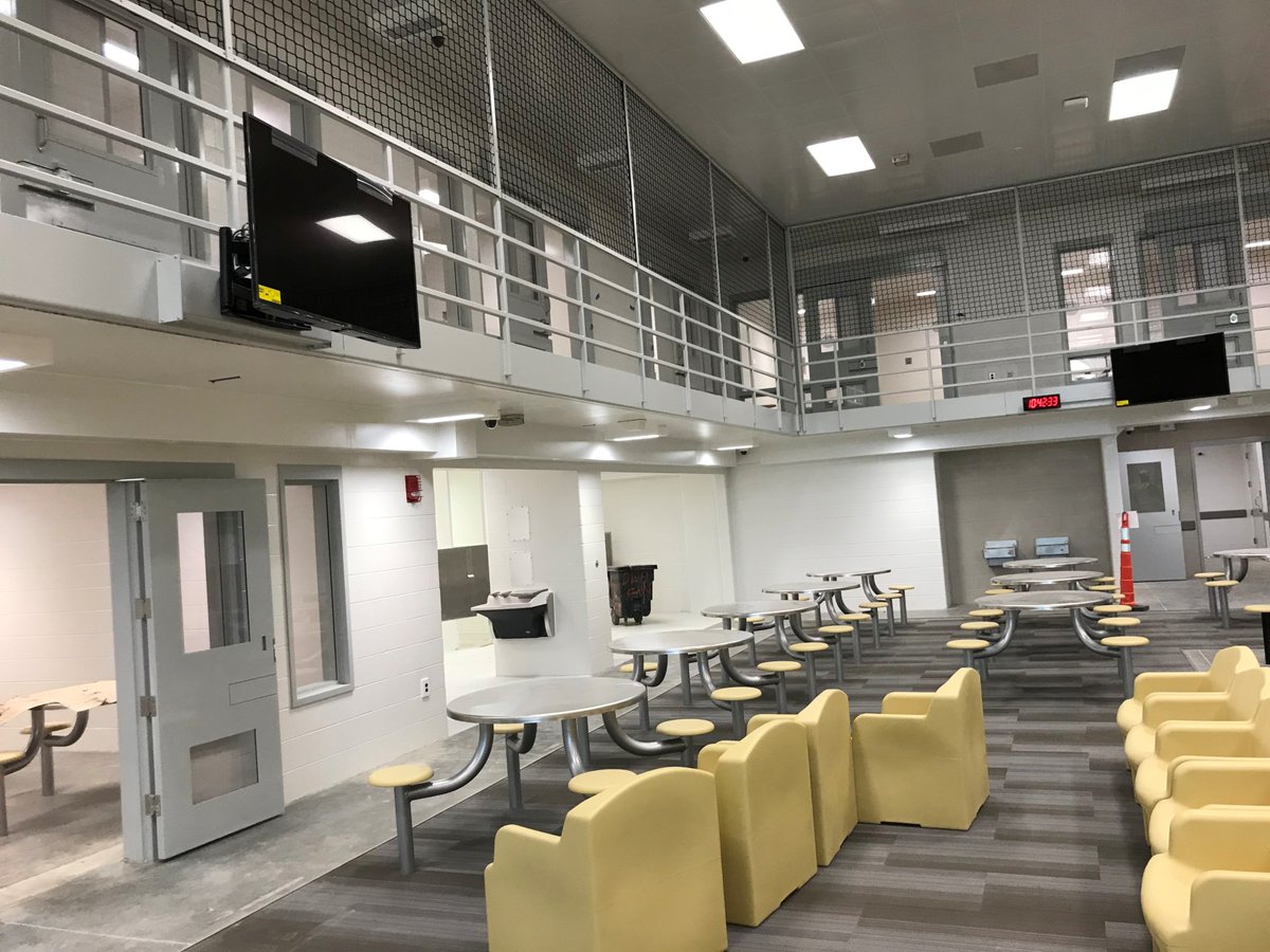 EmileOrBust's tweet photo. [Tweet 1 of 2] I'm sick of hearing bad conditions at old jails justify building new jails. In 1983, Alameda County spent $173 to build the new Santa Rita Jail. Today, Franklin County is spending $360 million on the Franklin County Correction Center. https://t.co/FKxpiRkqUq