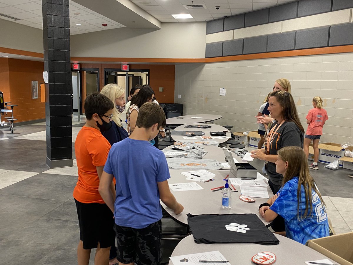 Having a great time at Liberty Middle Open House! There is definitely excitement in the air! Students and parents getting schedules picking up LMS swag and meeting their teachers. #MCSlearn