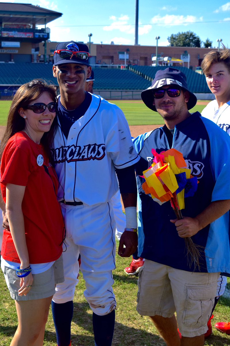 RedSoxChicko4's tweet photo. Continuing to send prayers, love and positive vibes Daniel Brito’s way.  My all time favorite BlueClaw who was a blast to share a dugout with.  ¡Sigue luchando contra mi amigo! ¡Recupérate pronto! ⚾️❤️ #biggerthanbaseball #BucketHatJeff https://t.co/s8vqnQoKBb