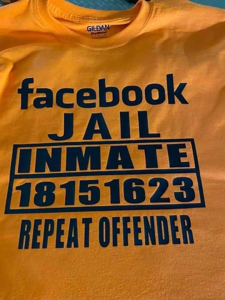 AtsirtR's tweet photo. Found the perfect shirt for me. 23 days left in my 30 day sentence 🤣🤣🔒🔒

#facebookjail #fbjail #facebookban #fbban #30dayban #repeatoffender #funnyshirt #perfectshirt #shirt #tshirt https://t.co/IYaWOY8WSH