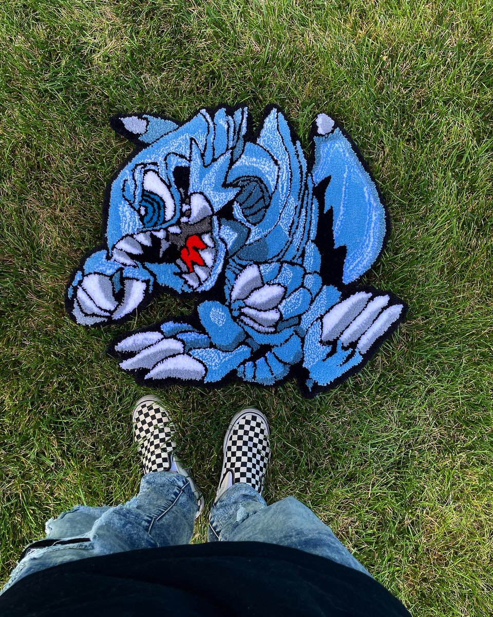 WereMisguided's tweet image. This rug goes crazy!