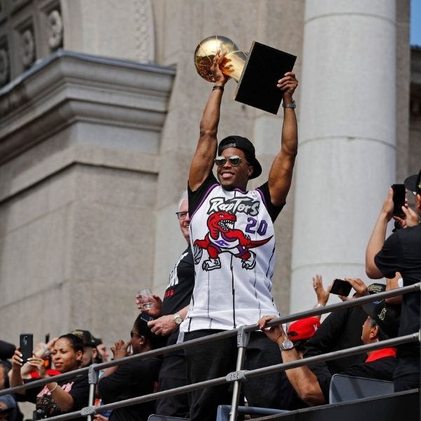 FLOW987FM's tweet photo. Kyle Lowry, the greatest Raptor of all time is officially a member of the Miami Heat. Nine years in the 6ix, 6 time all-star, NBA Champion, and the heart and soul of a city, his presence, tenacity, and impact in Toronto are unparalleled.
#G987 #Raptors #KyleLowry #MiamiHeat https://t.co/nLJBnnadpH