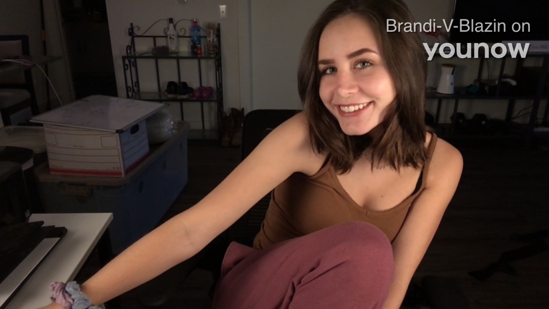 🔴 LIVE <a href="/Brandi_V_Blazin/">🔥🌵Brandi-V-Blazin🌵🔥</a> on #YouNow watch.younow.com/llOD?pid=Share…