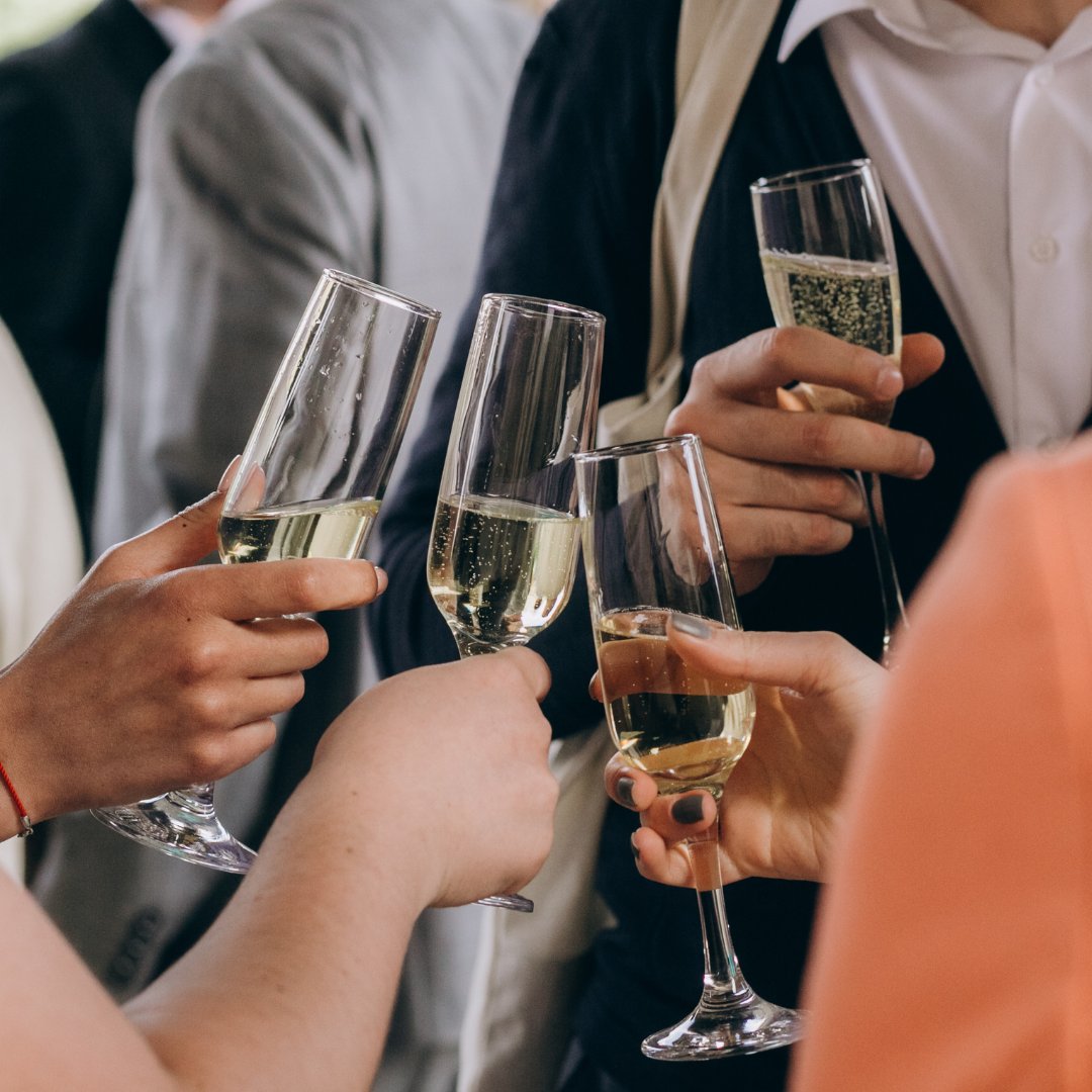 theaussieagent's tweet image. Our Client Appreciation Night is happening tomorrow! 🍸  August 3 (Tuesday)  4PM - 6PM, Pacific Catch 1305 Main Street, Walnut Creek, CA 94596 — see you there! mailchi.mp/rangehomes/cli…