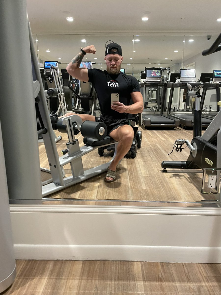 TheNotoriousMMA's tweet image. Where there’s a will, there’s a way! 
Get it done! @McGregorFast