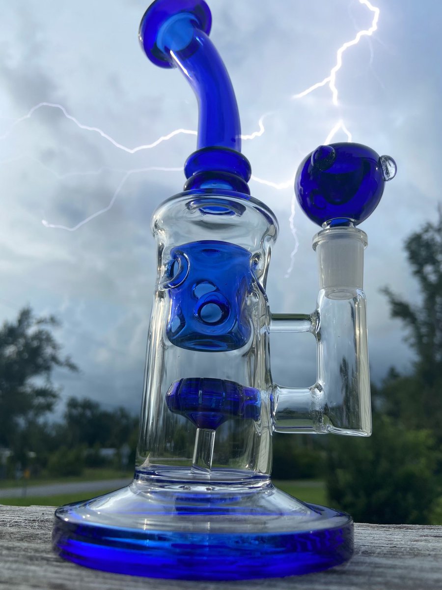 hazy_palace's tweet photo. Our newest shipment is here! You’ll feel the lightening with the rips you get off this baby right here! 

Visit us on the web @ https://t.co/Zu5FniydVG‼️

#cheechandchong #stoner #rickandmorty   #smallbusiness #giveaway #rollingtrays #smoke #tompetty #herb #nature #cannabis #weed https://t.co/BfzJsrwJPd