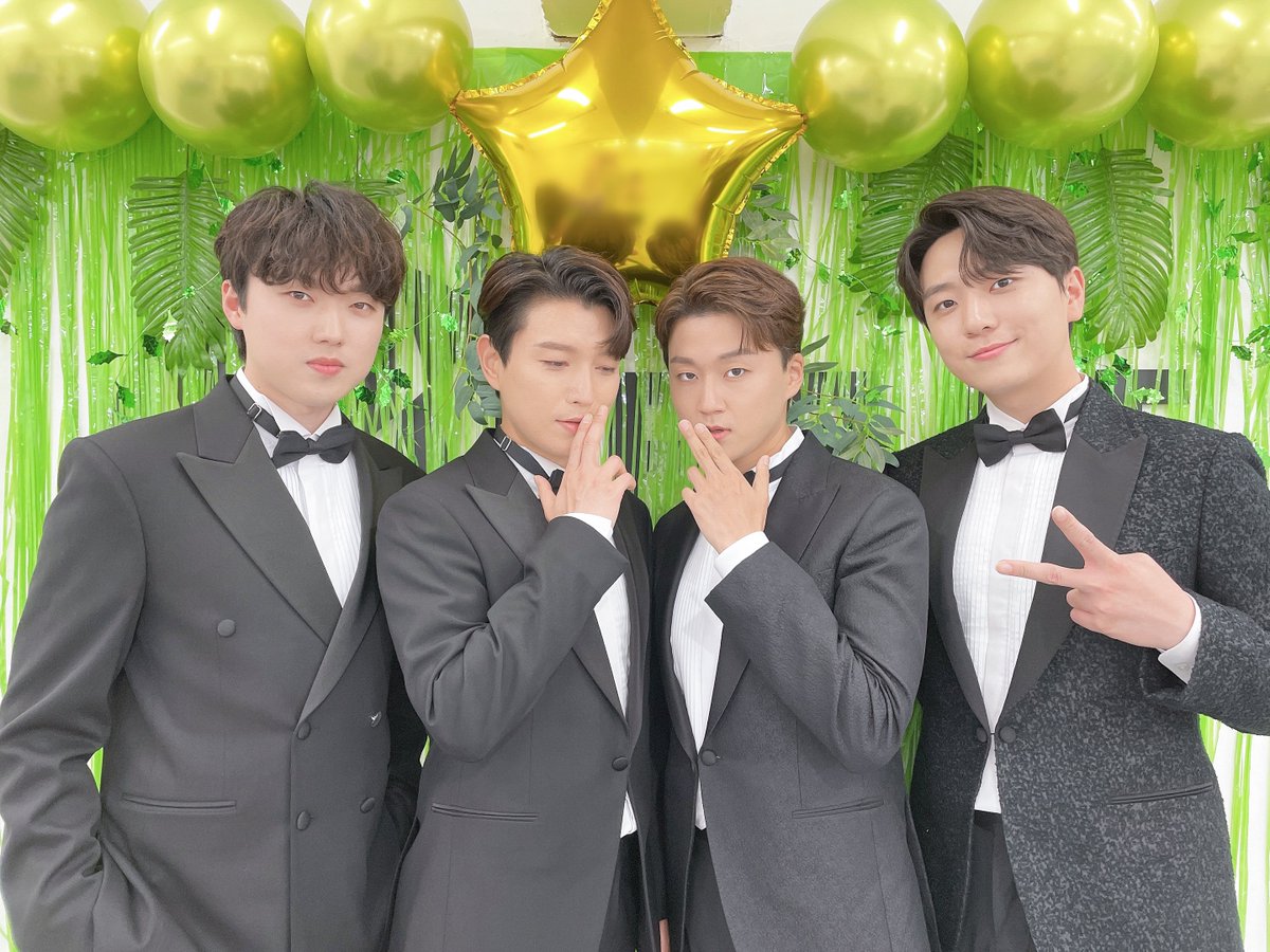 ко вурим forestella. корейский квартет. шанхайская консерватория марио пачи. русские музыканты в шанхае. Forestella корейская группа.