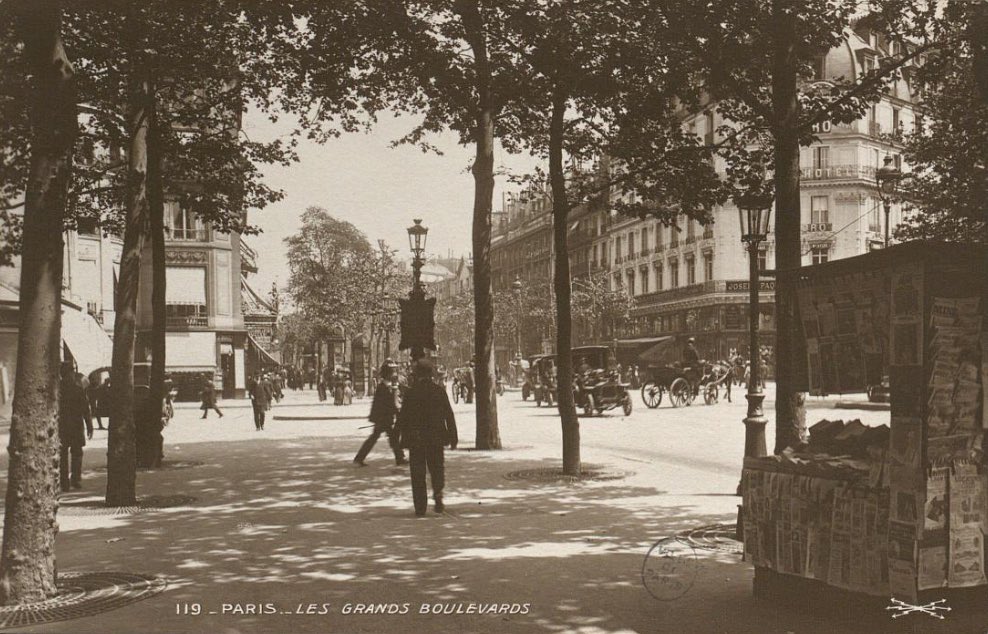 bibhistorique's tweet photo. #BonsbaisersdeParis
Notre promenade parisienne nous emmène dans le 9e arrondissement, plus précisément dans le quartier des Grands boulevards, tant apprécié des Parisiens de la Belle époque. https://t.co/gJjCdQn9wI