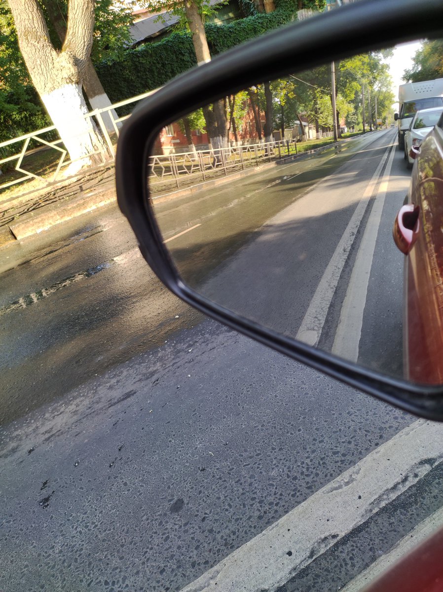 Почему долгая реакция на сообщение об утечке через вайбер?! Сообщила об утечке на Мирной/Кирова 31.07.21 до сих пор льет, размыло старую яму на асфальте удс. У суда льет! Течёт по Кирова на квартал! <a href="/EDDSSamara/">ЕДДС</a> <a href="/SamMobilePriem/">Мобильная приемная Губернатора Самарской области</a> <a href="/sks_rks/">СКС</a> <a href="/DepGorHozSamara/">Департамент ГХиЭ</a>