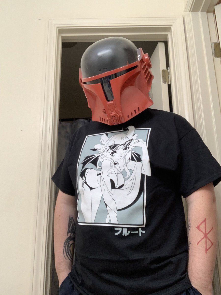 Labios_de_Pan's tweet photo. Look at this right here. Very comfortable shirt. @LichVtuber #lichcraft #VShojo https://t.co/4TVVlvtVdL