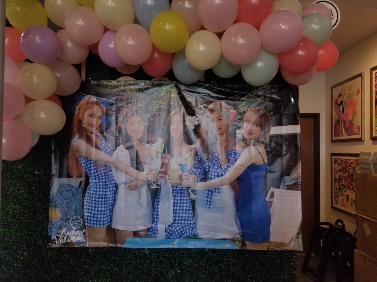 revelupmyheart's tweet photo. Had the chance to stop by the amazing #RedVelvet7thAnniversary celebration yesterday put together by @DFWReVeluv and it was so cool!! 
Thank you for putting in so much work and detail into this event, it definitely didn't go unnoticed!  
(Sorry for the whack picture bc the SUN)🥴 https://t.co/08DrlKAxT4
