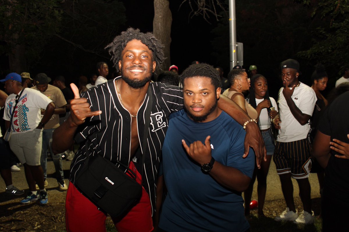 SigmaSigma06's tweet photo. Vibez all summer with the bros 😎🤙🏾 https://t.co/oyh9occSky