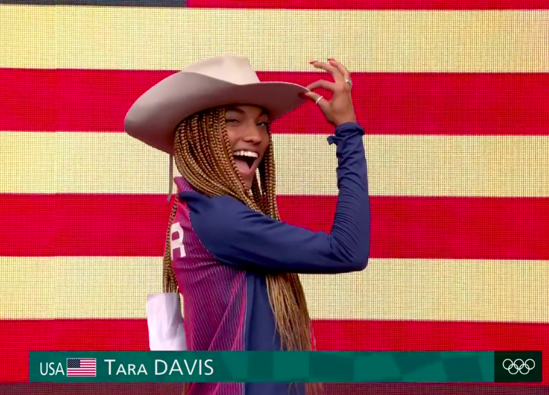 ChrisChavez's tweet photo. Someone just hand @tar___ruh a gold medal for that entrance before the women’s long jump final 

#TokyoOlympics https://t.co/5RdXHom8xX