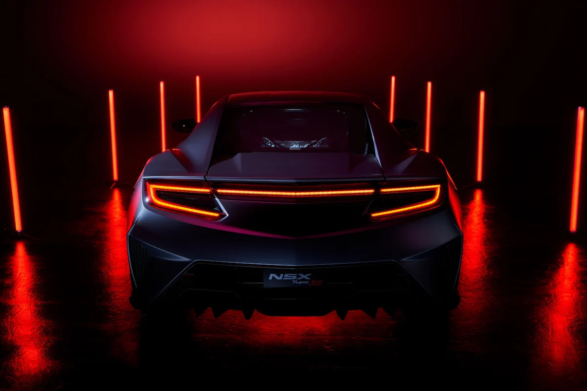 ホンダのスポーツカーNSXが来年のモデルで生産終了を発表！