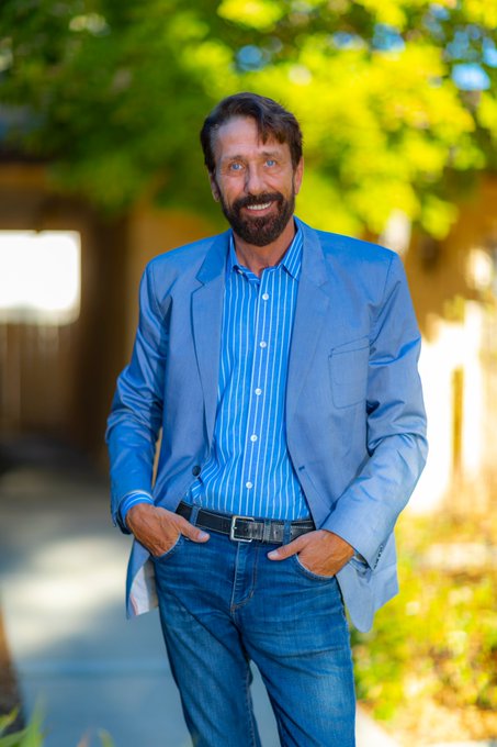 Thank you @TheCrossXXX for snapping this picture of me today. https://t.co/NaEqO1zUlk<a class="tags" href="/tag/thecrossxxx">@thecrossxxx</a>