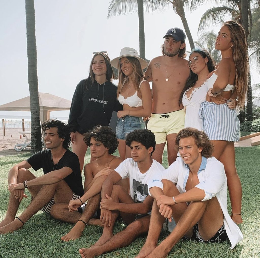 jaque57764021's tweet photo. Que está pasando ???
#Lyfe2 https://t.co/FioekRhV5A