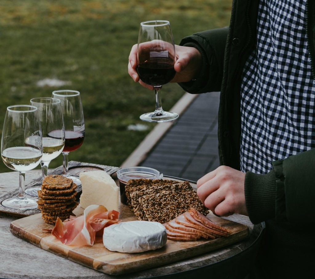 AffordableCS's tweet image. "Tasting our way through the vineyard."
#mclarenvalewinetours #affordablewinetours #affordablechauffeur