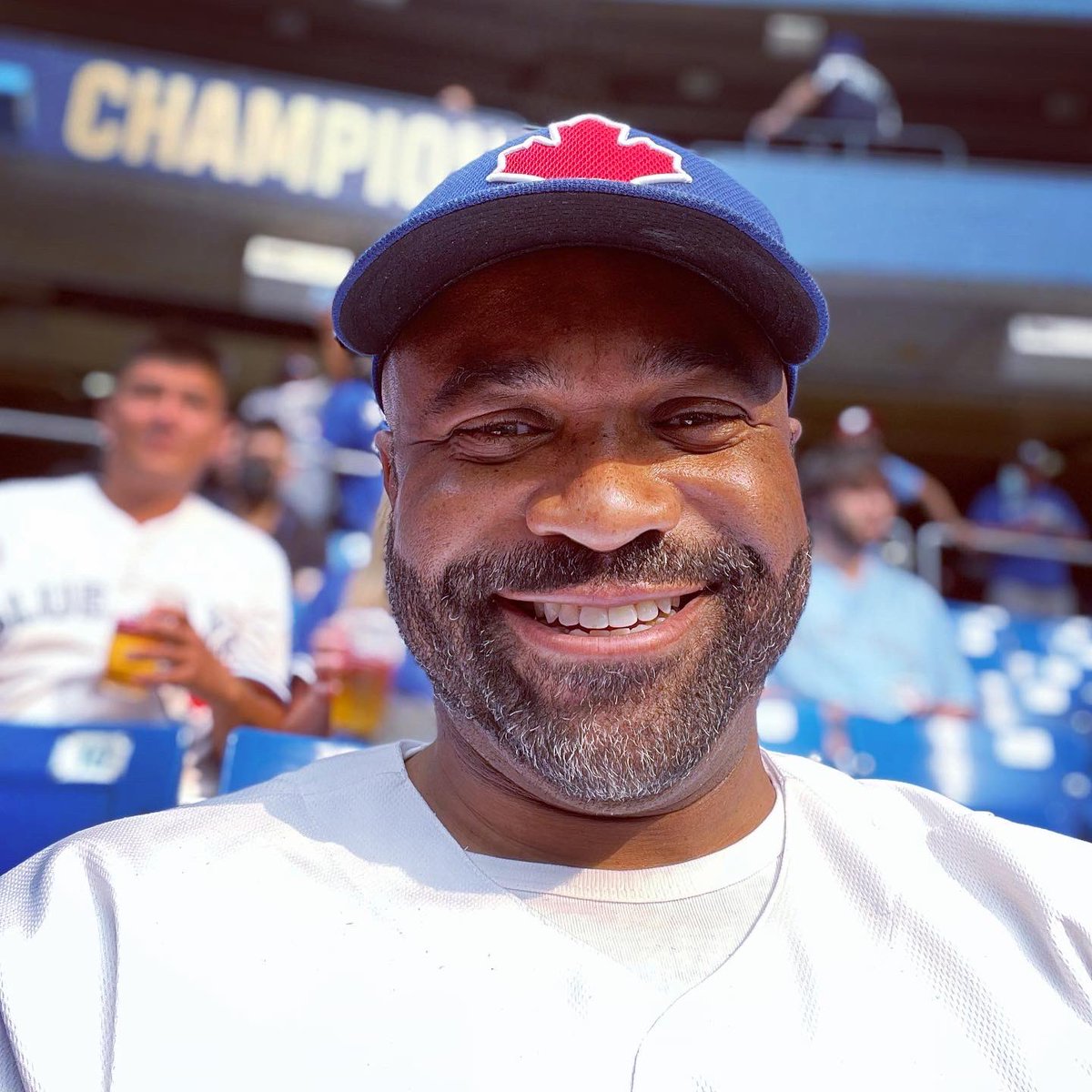 Take me out to a ball game ⚾️⚾️⚾️

Great game🙂