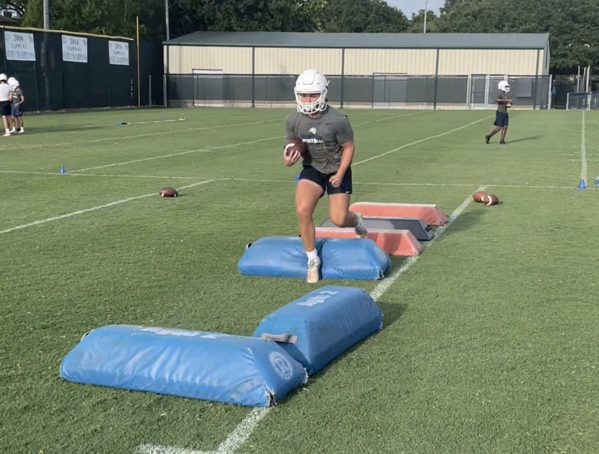SBS_Athletics's tweet photo. Varsity Football out here working on day ONE! #SBStogether @TappsFootball https://t.co/XYkEONndlF