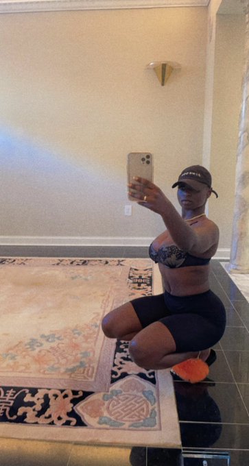 I don&rsquo;t even know how to decorate this big ass house 😂🙏🏿😮&zwj;💨 https://t.co/rTyNnu5hGE