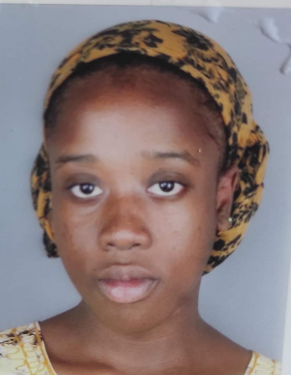 lavoixdemayotte's tweet photo. DISPARITION INQUIÉTANTE 
Ça fait déjà plus de 3 semaines qu' Assiaty, âgée de 14 ans, a quittée son domicile familiale sans donner aucune nouvelle. 
Pour tout nformation aidant à la retrouver Veillez appellez le 0693481148
Ou sur le 0693822932. https://t.co/s9LErQsFOP