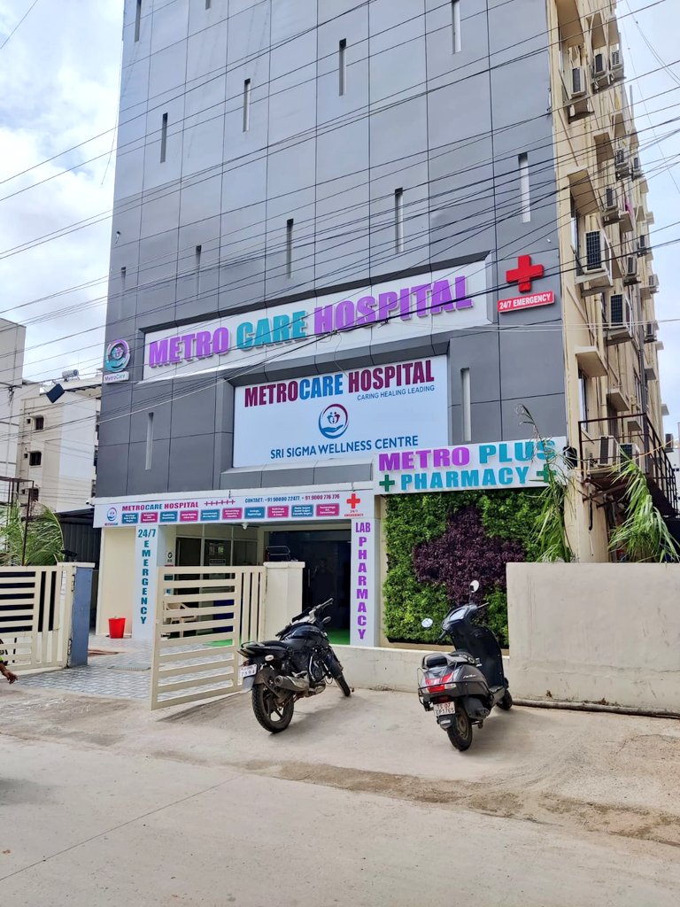 vinay_vangala's tweet photo. @CEC_EVDM need ur att'n
Loc: Miyapur
@KTRTRS @arvindkumar_ias @Director_EVDM @ZC_SLP 
1. Lyt Poll'n
2. 7 floors(reception in parking place &amp; shed on roof top)
3. Commercial in residential building
4. Fire NOC as per norms?
Kudos2 @Dc21Ghmc TPS team fr this milestone @HiHyderabad https://t.co/QWYxeZjlY0