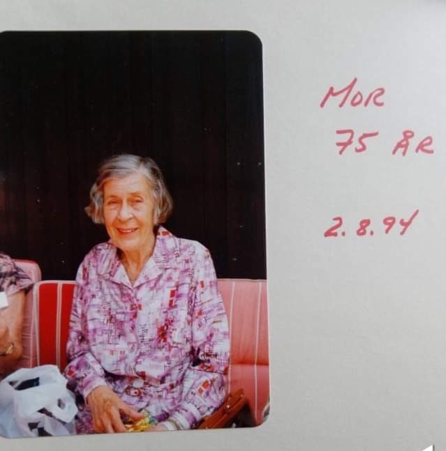 NathOnTheRocks's tweet photo. @LoreneScafaria Today my grandma Ruth would’ve been 102 💙 Here she is at her 75th birthday, and then when she was so young! (next to grandpa Hans). And their grave today in Oslo ❤️ https://t.co/42coJDPXt1