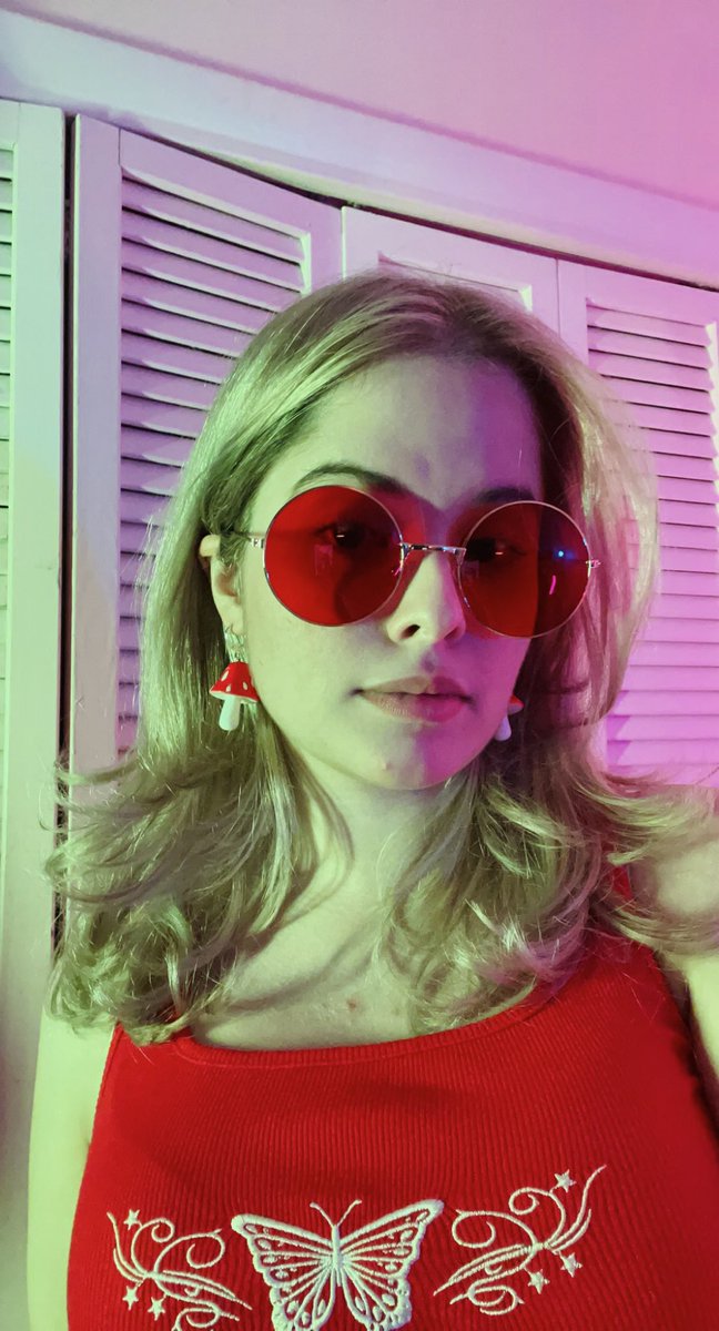 aileendelgg's tweet photo. life through rose colored glasses https://t.co/Qfs94rYZSh