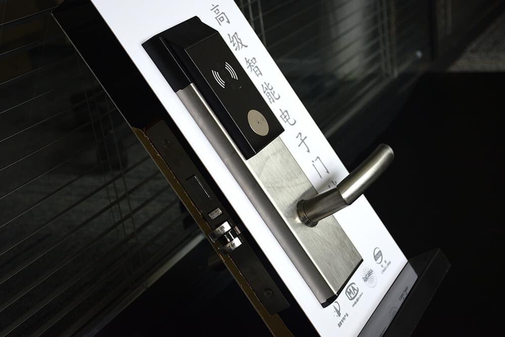 Yorfansmartlock's tweet image. stainless steel rfid lock
smart card lock system
hotel room lock
whatsapp:+86 18620348455
#hotellocksystem #rfidlocks #cardlock #lockdeals #locksstyle #hotelcardlock #digitallocksystem #electronichotellock #mifare #digitalhotellock #hoteldoortags #smarthotellocksystem #rfidtags