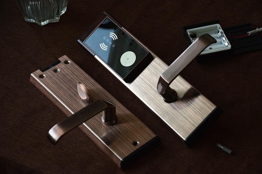 Yorfansmartlock's tweet image. stainless steel rfid lock
smart card lock system
hotel room lock
whatsapp:+86 18620348455
#hotellocksystem #rfidlocks #cardlock #lockdeals #locksstyle #hotelcardlock #digitallocksystem #electronichotellock #mifare #digitalhotellock #hoteldoortags #smarthotellocksystem #rfidtags