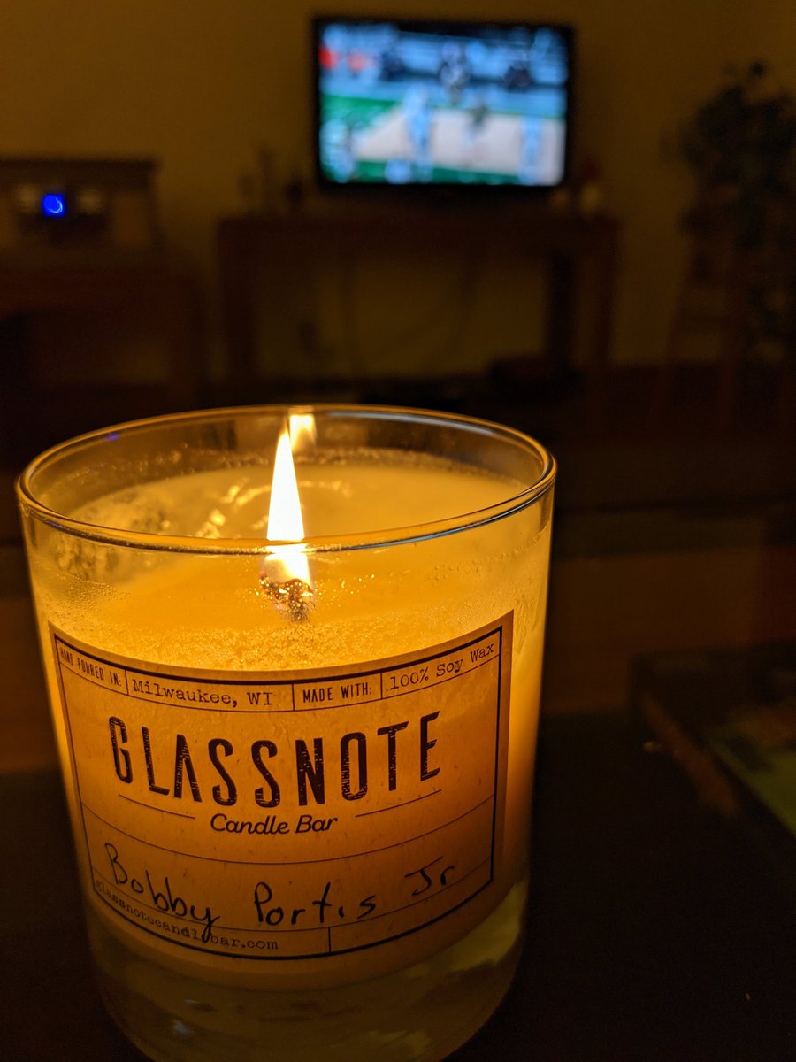 KZuba's tweet photo. Looks like I've got to get another @BPortistime candle from Glassnote for next season, and I couldn't be happier!! #Bucks #BobbyBobbyBobby https://t.co/AerLzmRJ1Z