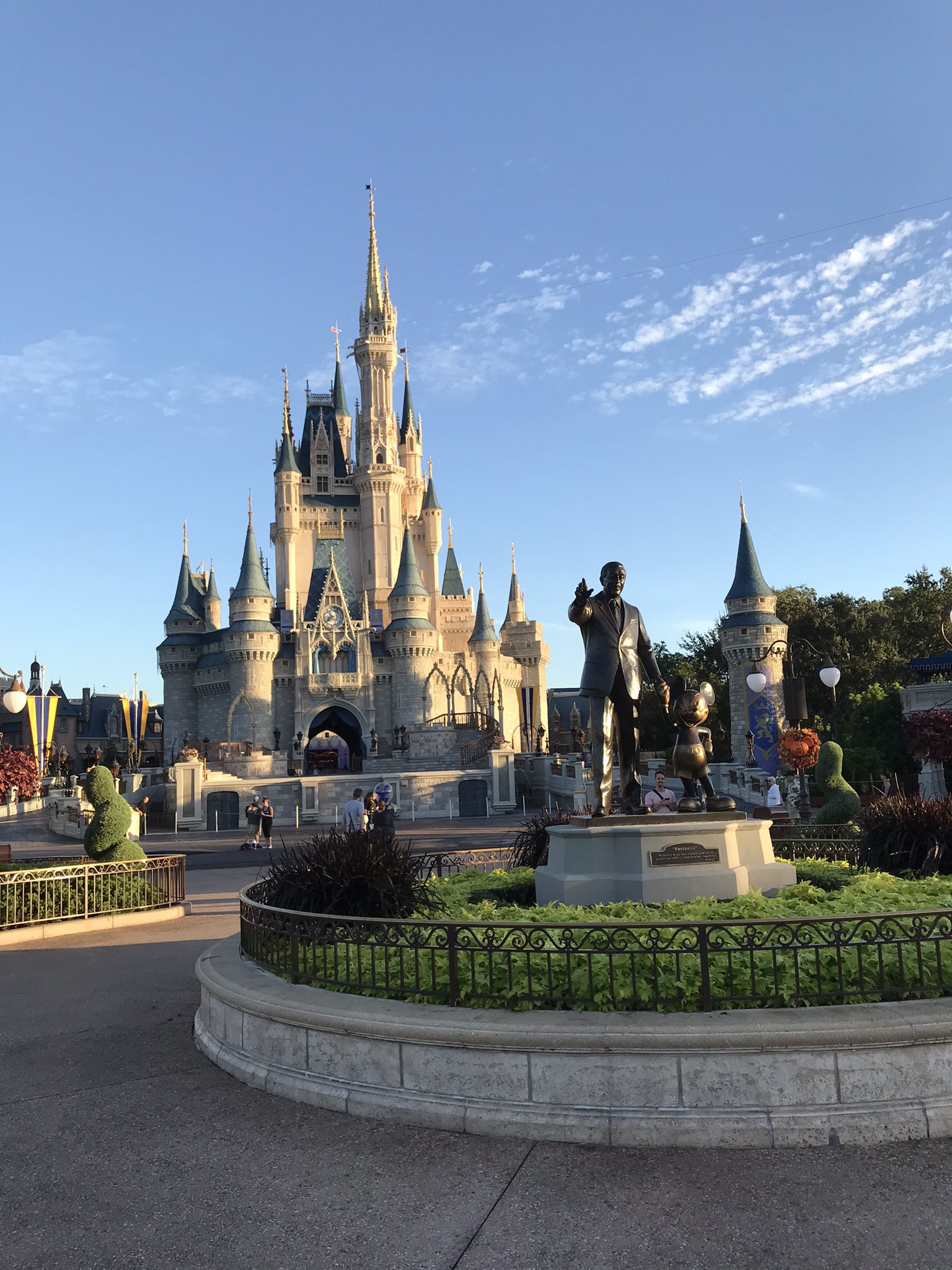 تويتر さくら على تويتر ヒルナンデスでやってるフロリダディズニー特集最高 懐かしいぜ新婚旅行 T Co Xmf4cxialq