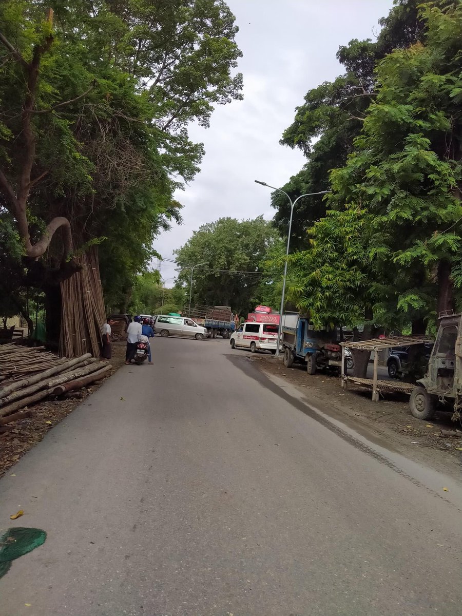 3.8.2021 Happening In Mandalay, Terrorists closing most of the roads and inspecting every passerby vehicle. 

#OurGovernmentNUG
#Aug3Coup 
#WhatsHappeningInMyanmar