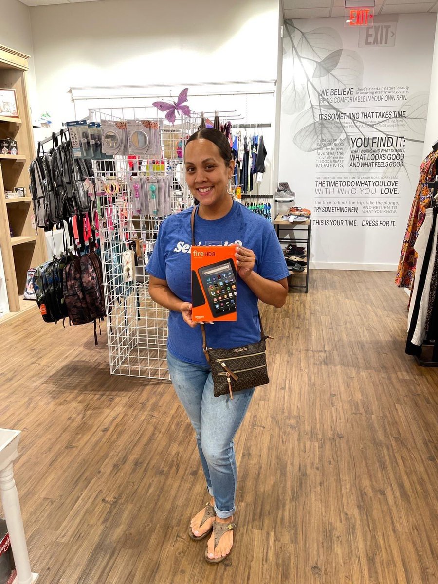 KymsKlosetSA's tweet photo. Congratulations Tamera!!!
The Second Winner of our July Raffle!!!🤩

Come see what's new!

#kymskloset 
#notyoureverydaystore 
#shoppingwithapurpose 
#eaglesflight https://t.co/G8emUAsREI