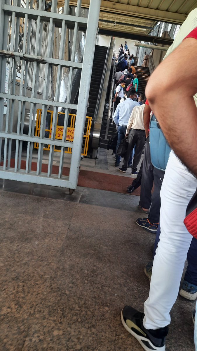 SACHINDWL's tweet photo. @OfficialDMRC need to add more staff at Shiv Vihar Metro Station at 9AM daily. https://t.co/8AX77kflle