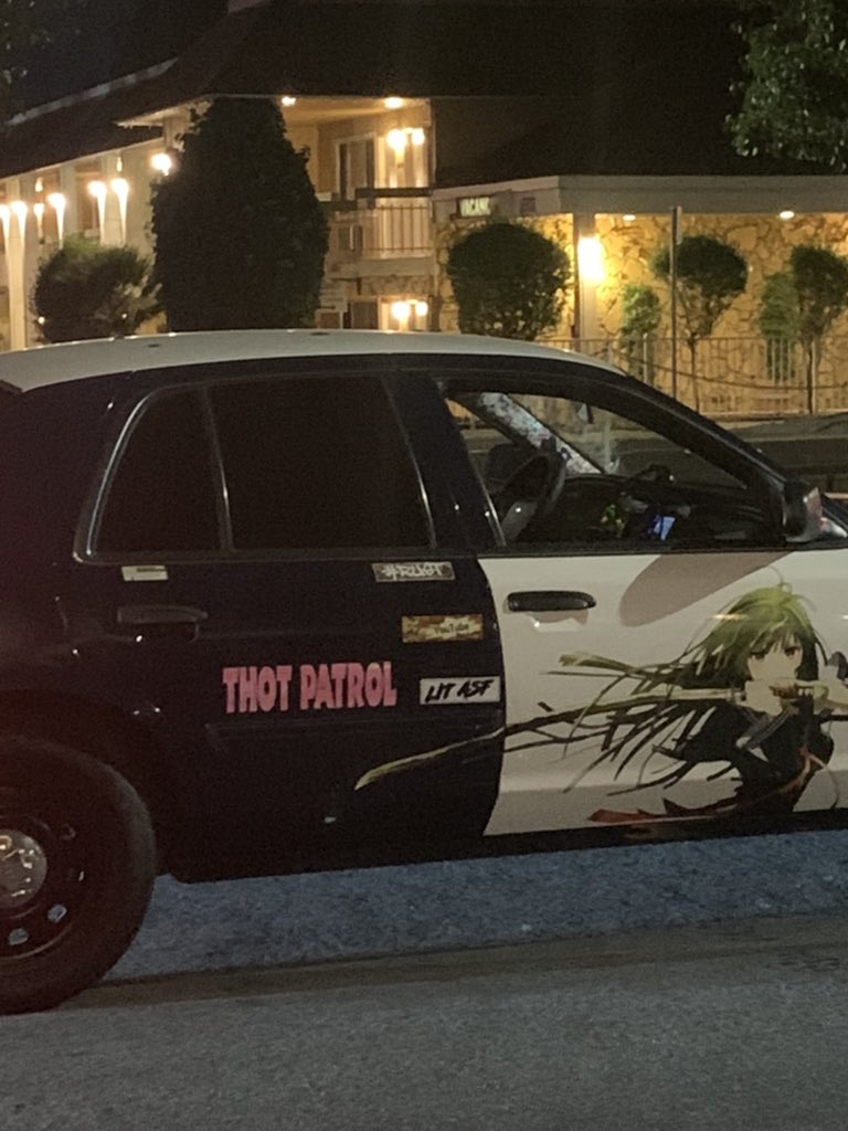 studpham's tweet image. is this allowed? lol