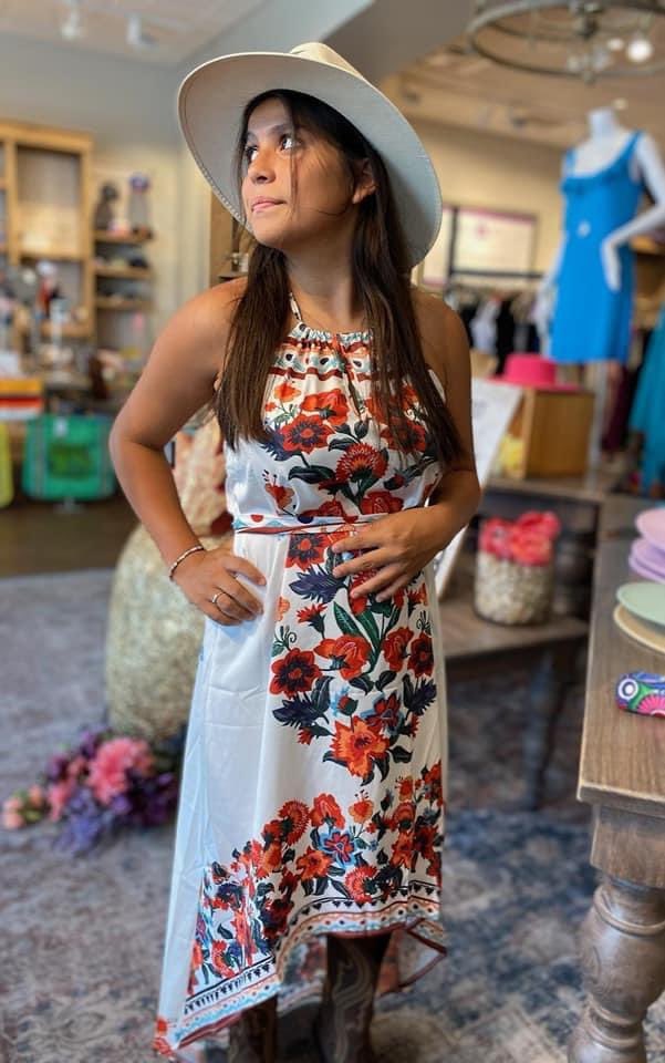 KymsKlosetSA's tweet photo. Halter Top Floral Summer Dress.💐

$34.99 available in Small,  Med and XL

Summer Hats $24.99

Gently worn purses in sale throughout the store. 

Come see what's new!

#kymskloset 
#notyoureverydaystore 
#shoppingwithapurpose 
#eaglesflight 
#UnitedWeServe https://t.co/unLK1a562E