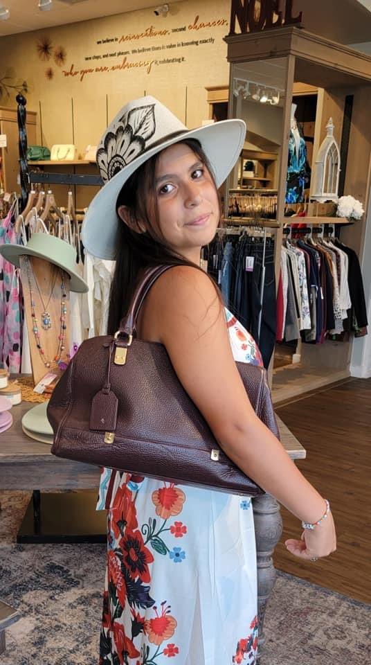 KymsKlosetSA's tweet photo. Halter Top Floral Summer Dress.💐

$34.99 available in Small,  Med and XL

Summer Hats $24.99

Gently worn purses in sale throughout the store. 

Come see what's new!

#kymskloset 
#notyoureverydaystore 
#shoppingwithapurpose 
#eaglesflight 
#UnitedWeServe https://t.co/unLK1a562E