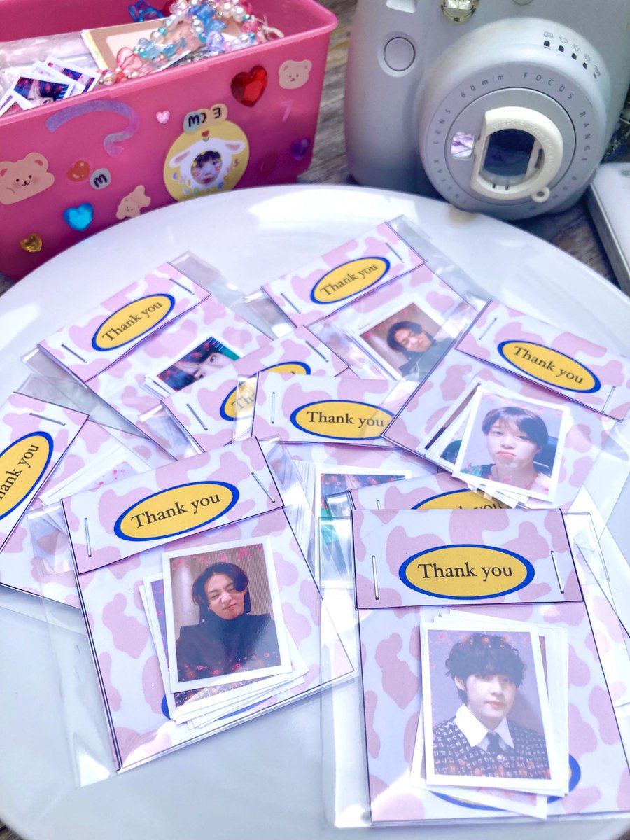 jungkook_KVbt's tweet photo. ID photo ˚⤾ ꕊ️🎀 BTS
เซ็ทละ 35THB
1เซ็ท7เม็ม
ค่าส่ง35✉️ ส่งของอาทิตย์
#ตลาดนัดบังทัน #ตลาดนัดรถไฟบังทัน #bts #BTS_Butter #idphoto #บั���ทัน #Butter11thWin #ตลาดนัดรวมด้อม #SUGA #JUNGKOOK #TAEYONG #ARMYSeIcaDay #BTS https://t.co/gnhO3PKCXK