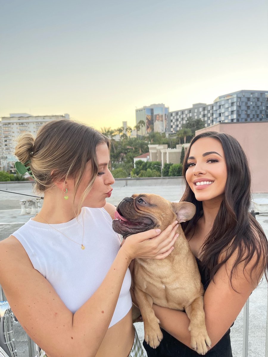 Charli Burnett tweet media