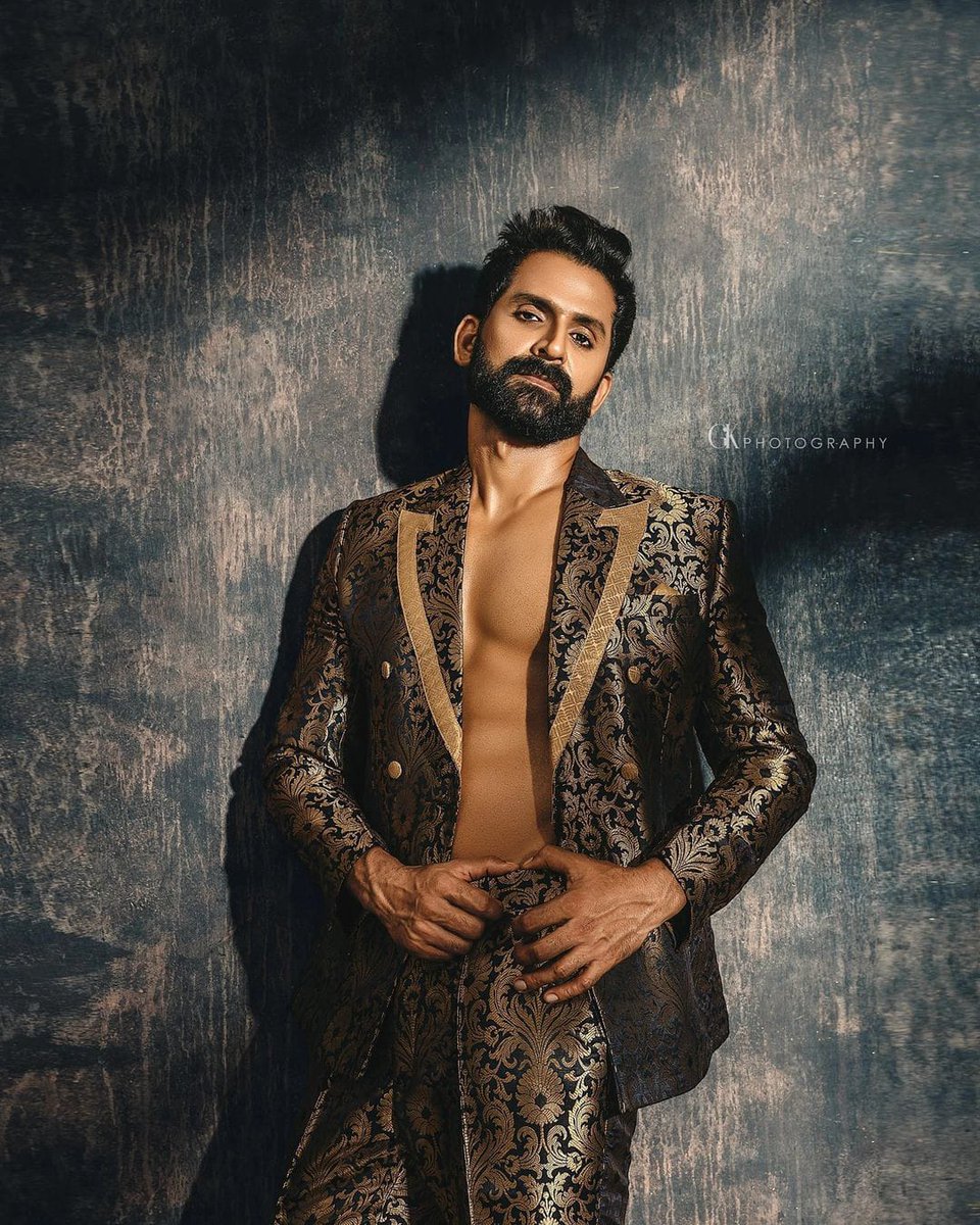 Behindwoods tweet media