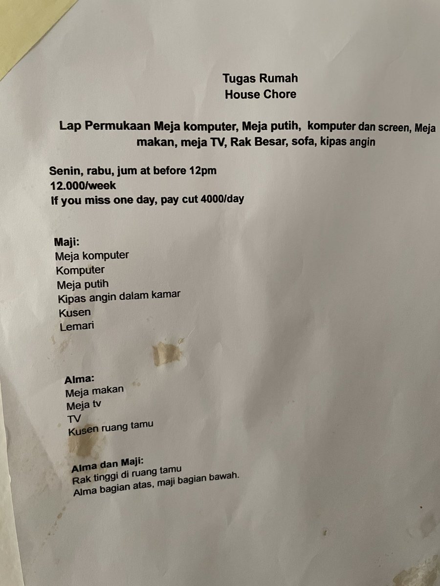 tanganbelang_tb's tweet photo. Gw ga pernah ngasih uang jajan ke bocah2. Ngasihnya gaji. Yg lucu kalo tiap gajian, langsung rusuh pada buka tokped, belanja 😂 https://t.co/Ca7rbhKCb5