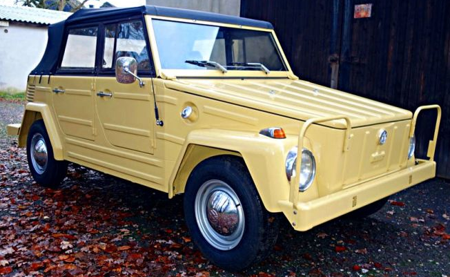 UltimativCars's tweet photo. And the story continues: @megabreadvan is n°181.

The #Volkswagen #Typ181 #Kurierwagen/"#Kübelwagen" [🇲🇽: Safari;🇺🇸: Thing;RHD-markets: Trekker] (1968-80) was made in a total of 140,768 units.

Had to combined the tweet w/ the 166, due to the fact that both are often confound ... https://t.co/XZE5L4lAYj