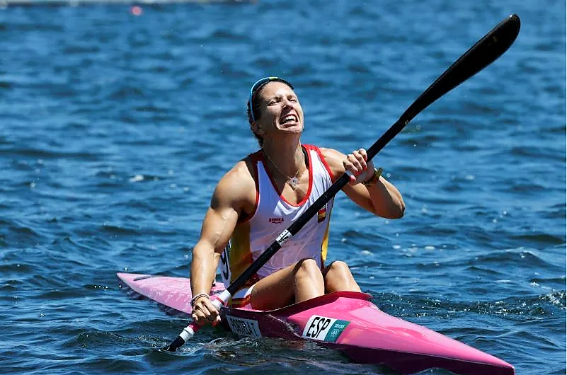 SportUnvrs's tweet photo. Todo logro alegra al corazón, pero cuando es tan luchado y perseguido, además, reconforta al alma. Teresa Portela , una de las primeras #deportistas en unirse a #WorldAthletes logra una plata en sus sextos #JJOO. ¡Felicidades @teriportela! @deportegob @COE_es @CARSantCugat https://t.co/mcJIcoapo7