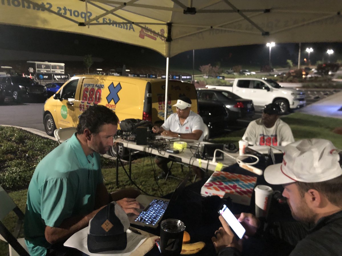 Pregame meeting in The Locker Room at Flowery Branch  ⁦<a href="/BFinn86/">Brian Finneran</a>⁩ ⁦<a href="/HometeamBleak/">HometeamBrandonLeak</a>⁩ ⁦<a href="/joeham14/">Joe Hamilton</a>⁩ ⁦<a href="/HMason14/">Hutson Mason</a>⁩ ⁦<a href="/JohnMichaelsU/">John Michaels</a>⁩  Ready to Roll! #RiseUpATL