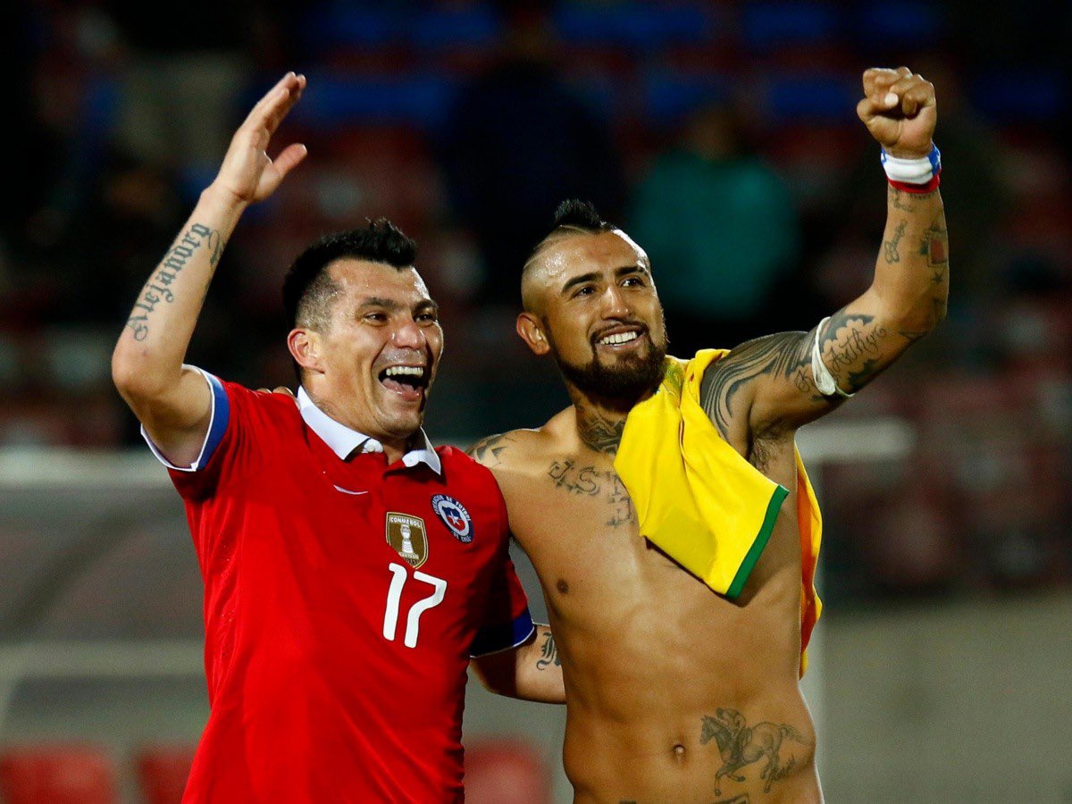 kingarturo23's tweet photo. Feliz cumpleaños hermanito @MedelPitbull 🎂🎁🎈🎁🎂te deseo un maravilloso día junto a tu familia, muchas bendiciones!!!🙏🏽❤️ te quiero bro!!!❤️ una vida juntos y espero que sean muchos más y sabes q cuentas conmigo en todas cuando sea, donde sea y con quien sea!!!🔥💪🏽🙏🏽👌🔥💣❤️ https://t.co/g8YyGb80Cn