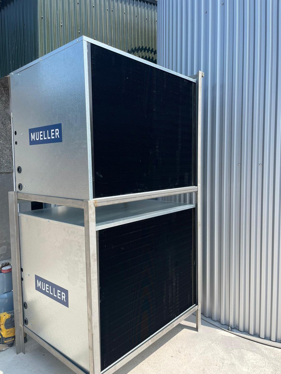 Recently this combination, a Milk Silo with two Mueller HiPerForm E-Star® Condensing Units, is installed at a dairy farm. This farmer needed a larger milk storage tank and a vertical outdoor tank was a perfect solution. It saves renovation costs of the dairy.