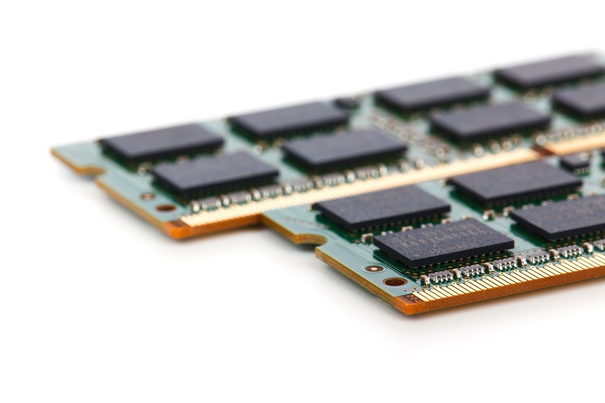 GadGeeK_'s tweet photo. Pourquoi augmenter la RAM de votre MacBook pro ? - https://t.co/obzF24YG6I - https://t.co/LVpYnyTrM9 https://t.co/Do6o7Ioj2i