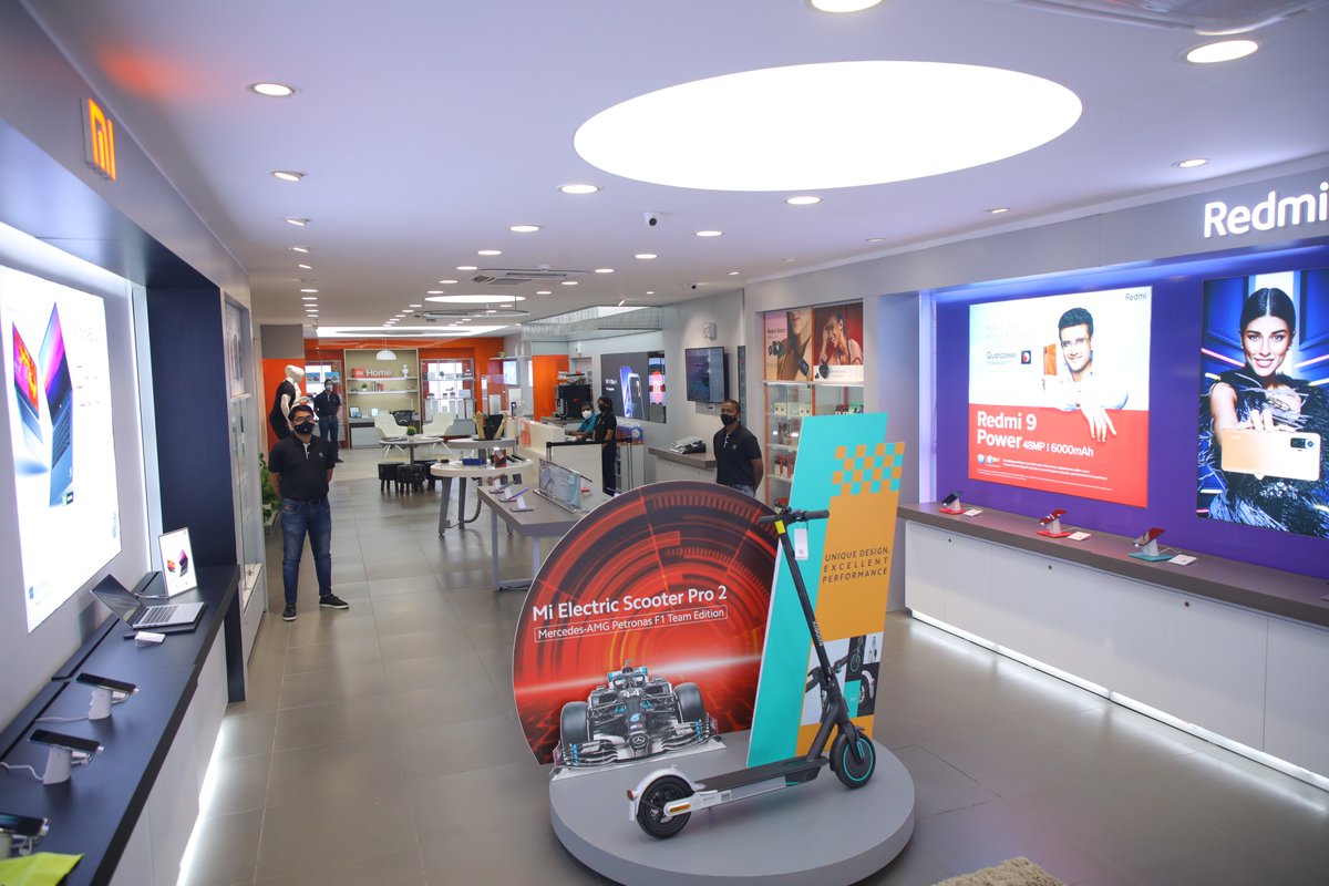 hawkeye's tweet photo. Experience the future of tech retail at our re-designed #MiHome in Kammanahalli, Bengaluru
A fresh experience designed with 'YOU' in mind
The future is here π - https://t.co/a0MW1JDOSI
#experience #shopping #retail #technology #gadets #redmi #mi https://t.co/07YDKyEJ2m