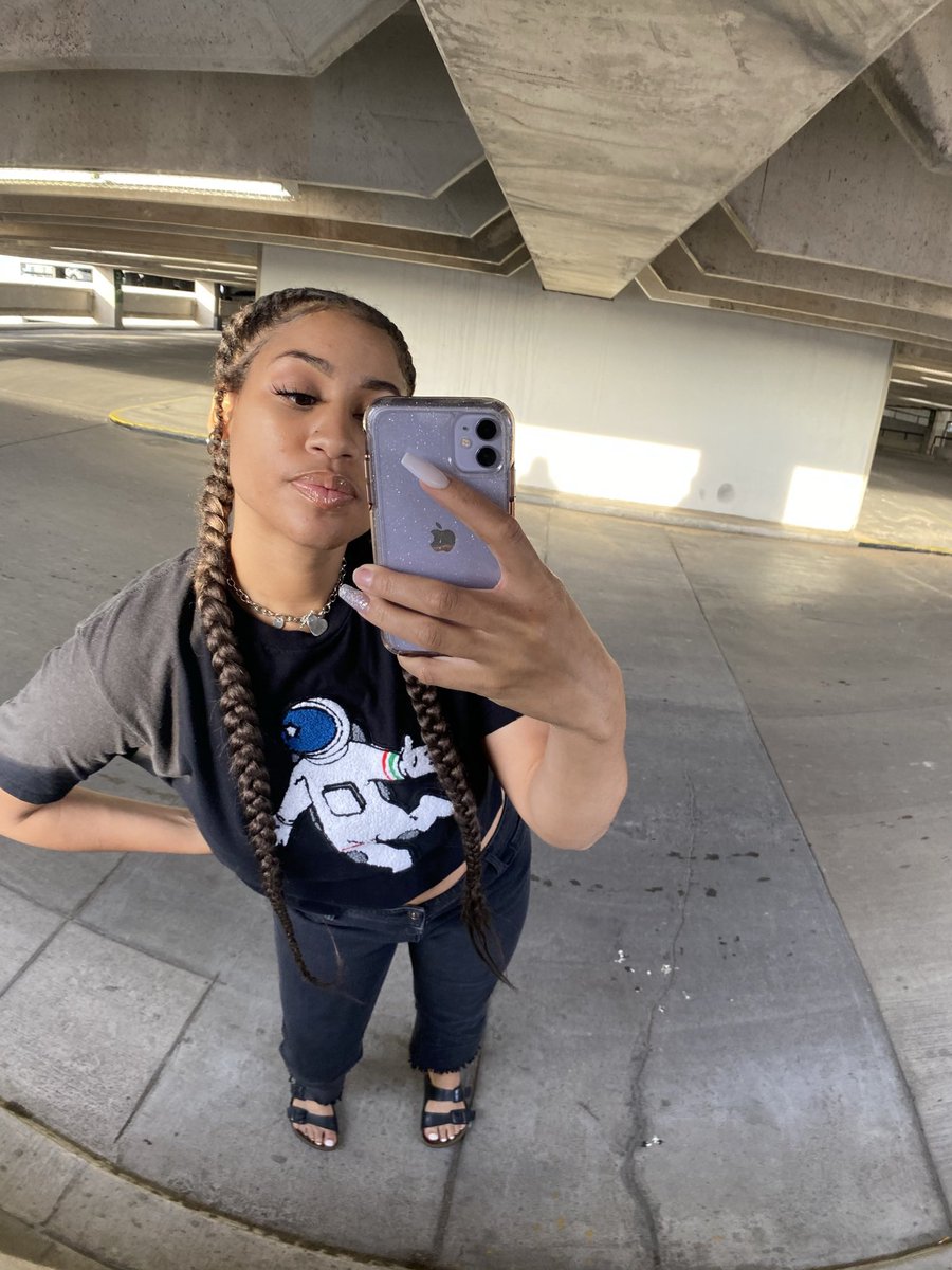 casssarryn's tweet photo. #WhosWhoOfOkstate

Hi everyone, I’m Cass :)

💗918
💗Junior, Business Entrepreneurship &amp; Marketing 
💗MWA Publicity Secretary 
💗Your local braider 🎀

Always down for new friends, holla at me! https://t.co/yKwz7FsxDU